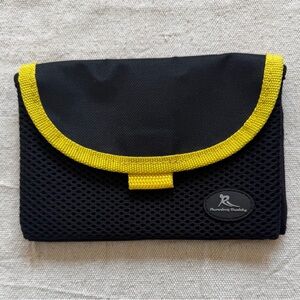 Running Buddy Magnetic Buddy Pouch – wallet Black Beltless No Bounce Pouch Mesh